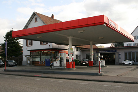 Autohaus Bär in Önsbach - mit Waschanlage zum Top-Service, 
