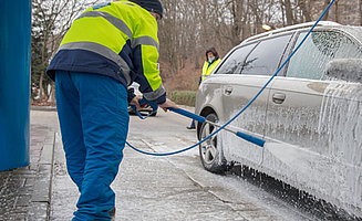 Bei Frost und Glätte - so finden sie wintertaugliche Arbeitskleidung für Ihre Mitarbeiter