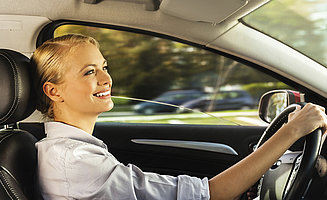 Die richtige Lederpflege und -reinigung im Auto